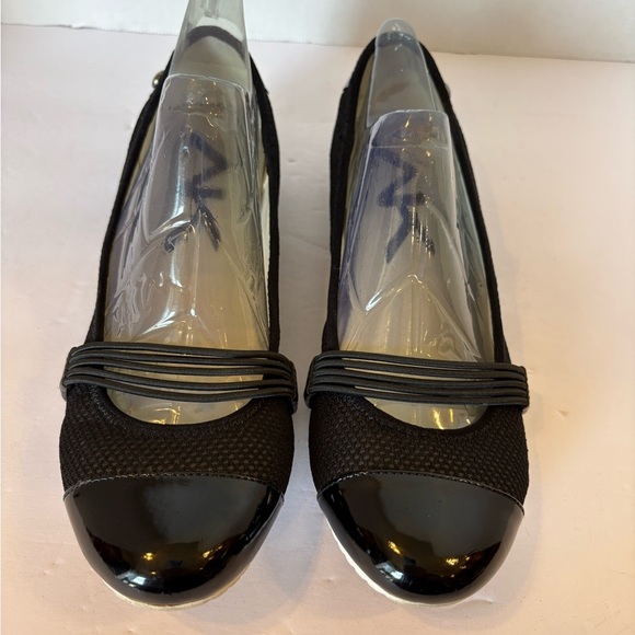 Anne Klein Sport black slip-on flat shoes size 7.5 M - Picture 1 of 11